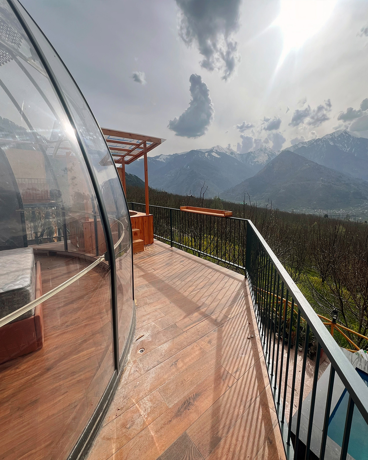 Lotus Pod Suites